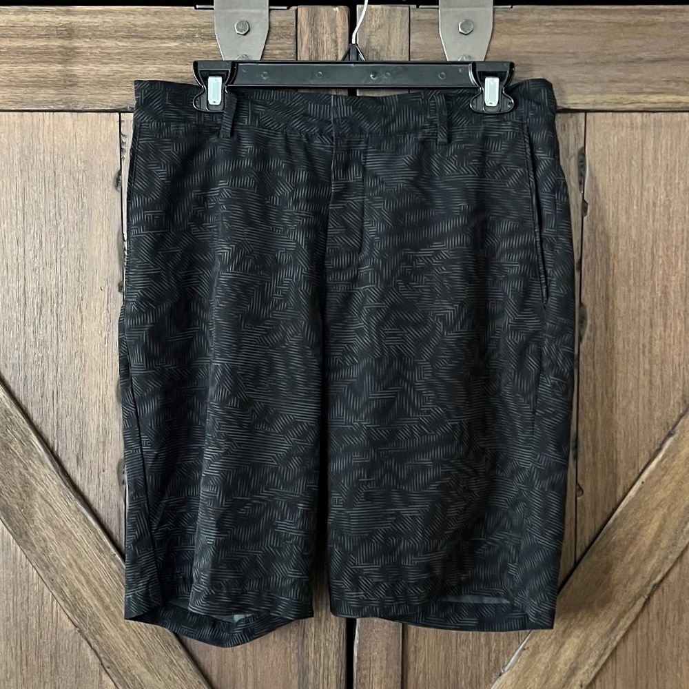 Nike Golf Standard Fit Dri-Fit Black/Grey Print Shorts Size 30 EUC